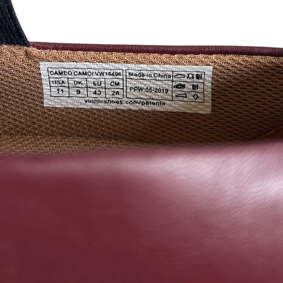 EUC Vionic Leather Cameo Slip-On Sneakers Wine Camo Size 11 Retail $129 - Picture 4 of 9